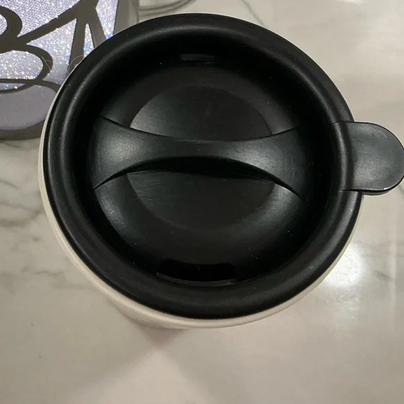 Charlie Brown & Snoopy Hallmark Travel Mug NWOT - Picture 8 of 8